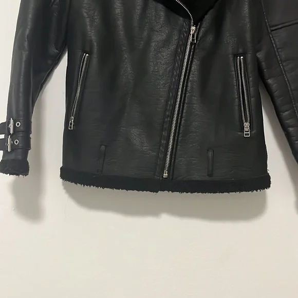 Forever 21 faux leather moto jacket 💫💫 - Picture 2 of 16